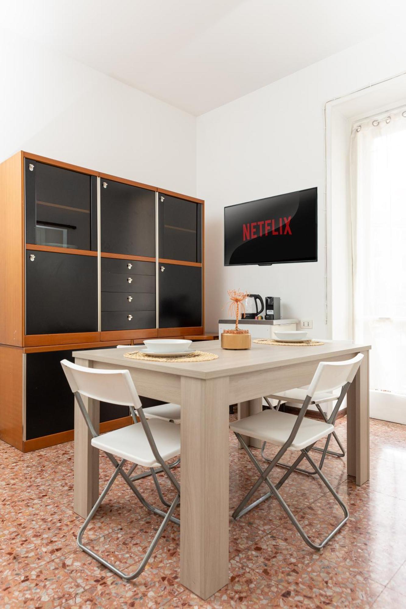 Picasso - Spacious Exclusive Apartment Milan Exterior photo